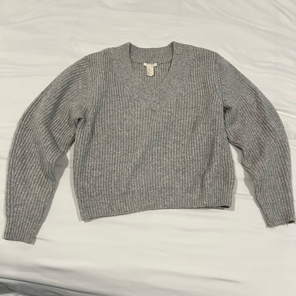 H&M v neck sweater grey size xsmall